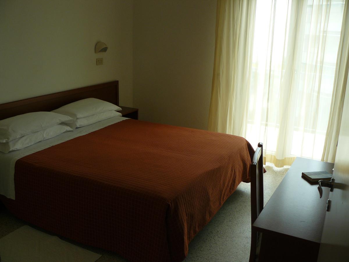 Hotel Sayonara 米兰马瑞提那 外观 照片