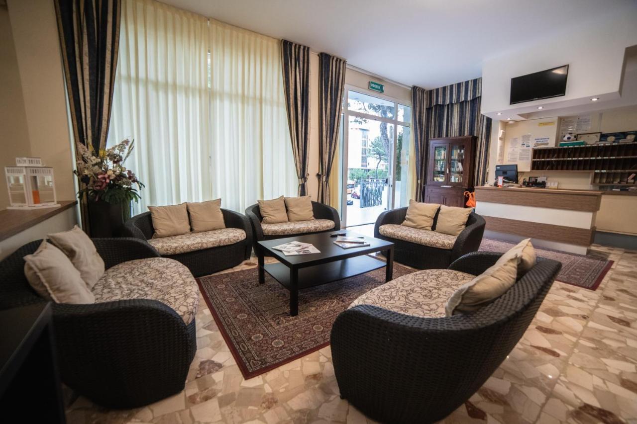 Hotel Sayonara 米兰马瑞提那 外观 照片